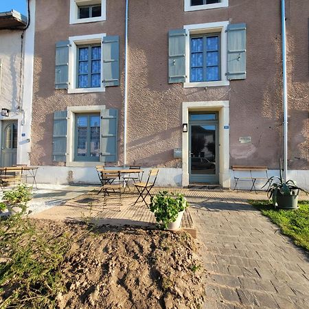 Gite Coeurdacier Monthureux-sur-Saône Exterior foto